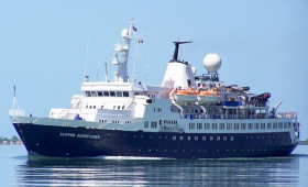 Engine trouble for Sea Adventurer in Greenland