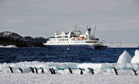 FREE AIR TO JOIN ANTARCTIC CRUISES FROM NEW ZEALAND