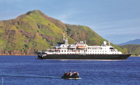 Cruise the South Pacific with Silversea’s Silver Discoverer